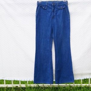 True vintage Lee high-waisted bell bottoms size 29